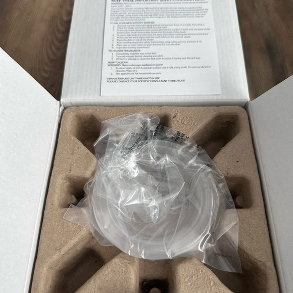 Scentsy Passion for Pink Warmer - Picture 4 of 6